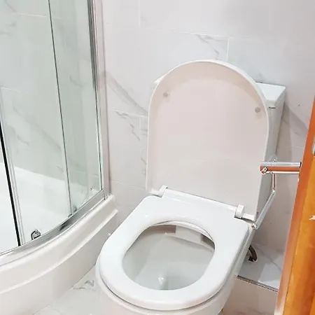 Double Ensuite Near Centre Guest house Birmingham