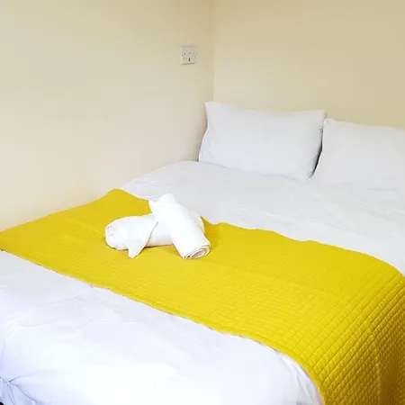 Double Ensuite Near Centre * Birmingham