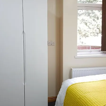 Double Ensuite Near Centre Guest house