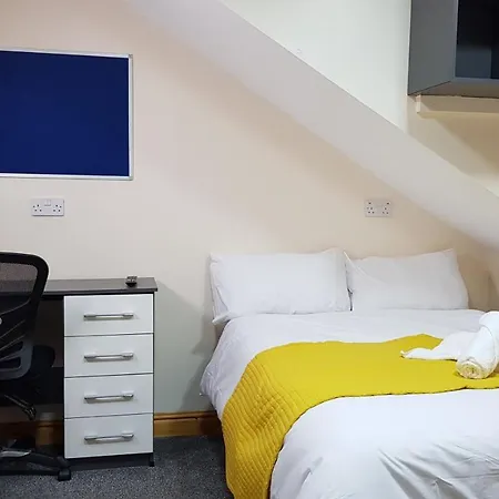 Double Ensuite Near Centre * Birmingham
